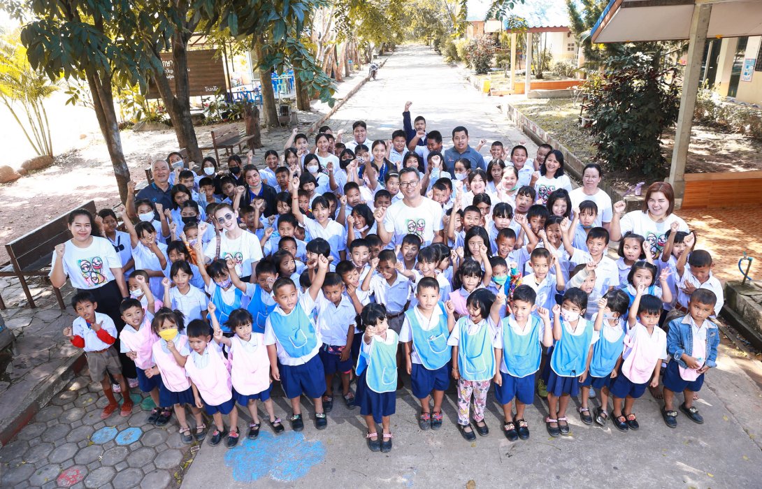 จังหวัดสุรินทร์ ร่วมกับ กสศ. ประกาศเจตนารมณ์ ‘ไม่ทิ้งใครไว้ข้างหลัง’ 
