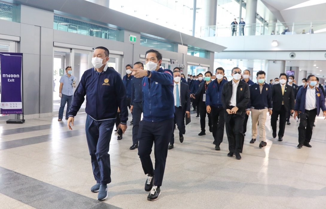 คมนาคม ปล่อยขบวนรถทางไกลเที่ยวปฐมฤกษ์ที่สถานีกลางกรุงเทพอภิวัฒน์