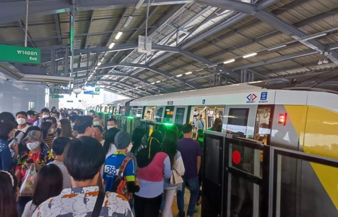 'กรมราง' เผยรถไฟฟ้าสายสีเหลือง หนุนให้ผู้โดยสารระบบรางพุ่ง 1,587,964 คน-เที่ยว 