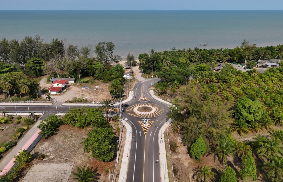 “สุริยะ” รับนโยบายส่งเสริมการท่องเที่ยวเมืองรอง มอบ ทช. สร้างถนนเลียบชายฝั่งทะเลด้านตะวันตกของอ่าวไทย