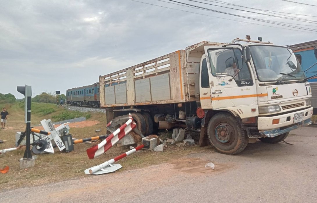 การรถไฟฯ แจง กรณีอุบัติเหตุรถไฟชนรถบรรทุกระหว่างสถานีกบินทร์บุรี – หนองสัง 