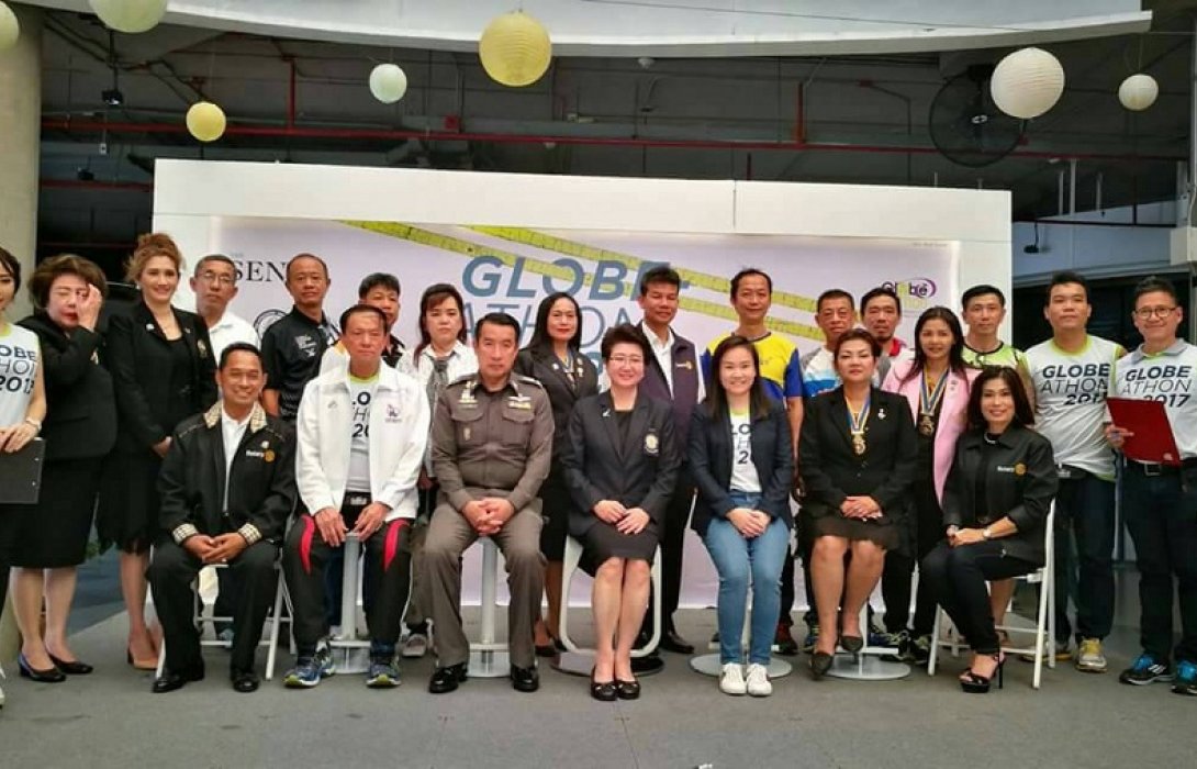 ร่วมแถลงงาน “วิ่งด้วยใจให้น้อง ป้องกันมะเร็งปากมดลูก”