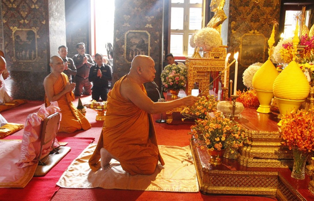 พิธีอุปสมบทหมู่ข้าราชการตำรวจ เฉลิมพระเกียรติสมเด็จพระศรีนครินทราบรมราชชนนี เนื่องในโอกาสวันคล้ายวันพระราชสมภพ (21 ตุลาคม)