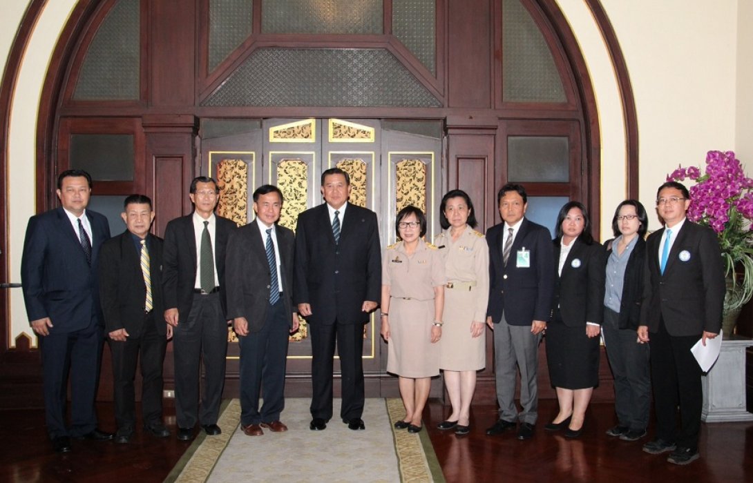 ประธานสมาพันธ์นักหนังสือพิมพ์แห่งประเทศไทย นำคณะกรรมการบริหารสมาพันธ์ฯ หารือรองนายก