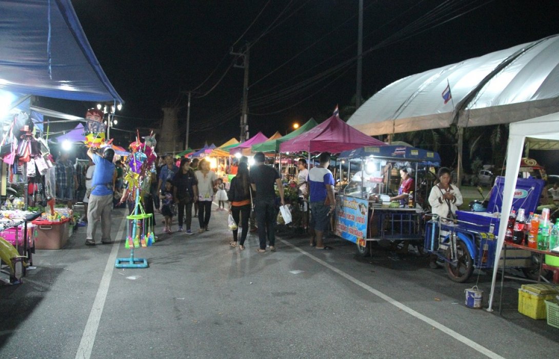 “ถนนคนเดินกันตัง” 