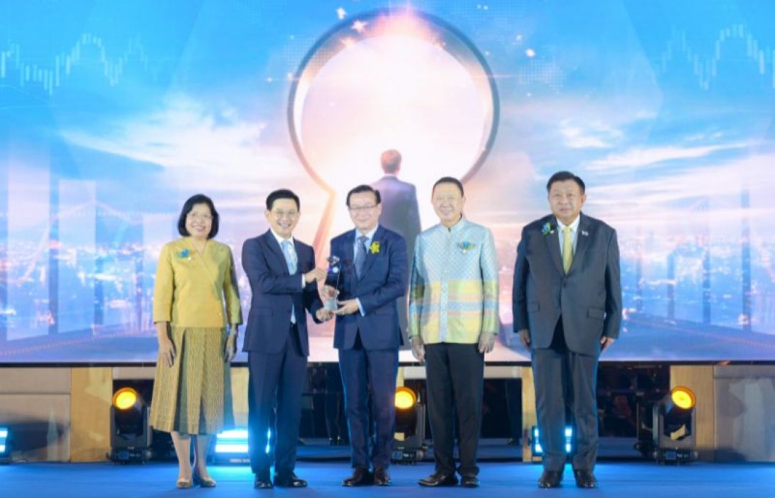สมาคมประกันวินาศภัยไทย คว้า 2 รางวัลเกียรติยศ “สมาคมการค้ายอดเยี่ยม” และ “นายกสมาคมการค้าดีเด่น” ประจำปี 2568