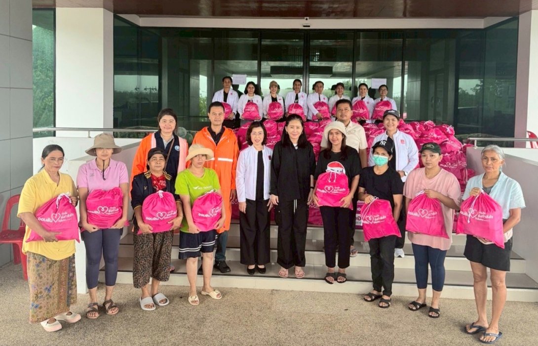 ออมสิน ลุยช่วยผู้ประสบภัยน้ำท่วมหาดใหญ่ มอบสิ่งของบรรเทาทุกข์เบื้องต้น สนับสนุนโรงครัว ร่วม 2.4 ลบ. พร้อมเตรียมออกมาตรการเยียวยา/ช่วยเหลือฟื้นฟูต่อเนื่องหลังจากนี้