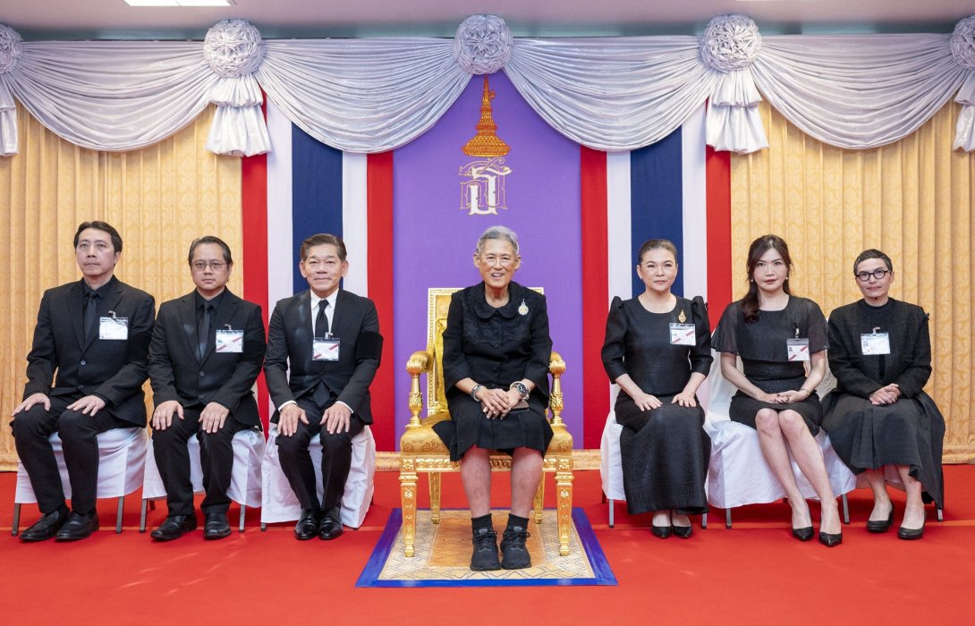 มูลนิธิโรนัลด์ แมคโดนัลด์ เฮาส์ ประเทศไทย ทูลเกล้าฯ ถวายเงินสมทบทุน สนับสนุนหมู่บ้านเด็กเฉลิมพระเกียรติ 