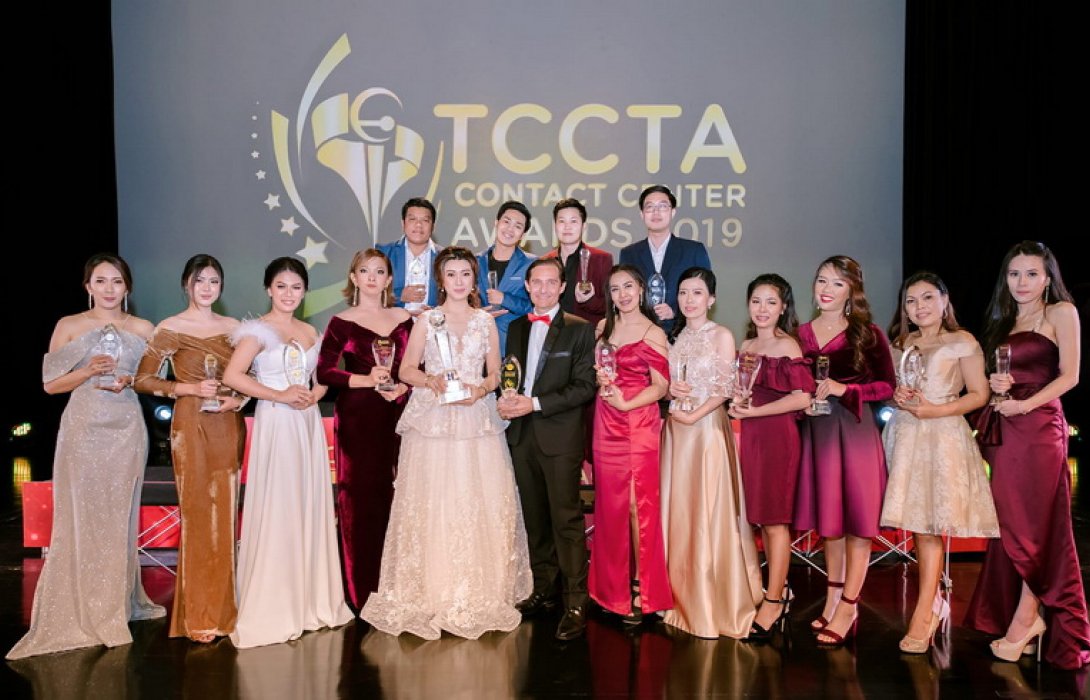 Roojai.com ตอกย้ำสุดยอดผู้นำบริการ คว้ารางวัล “THE BEST CONTACT CENTER OF THE YEAR” 2 สมัยซ้อนจาก TCCTA 2019