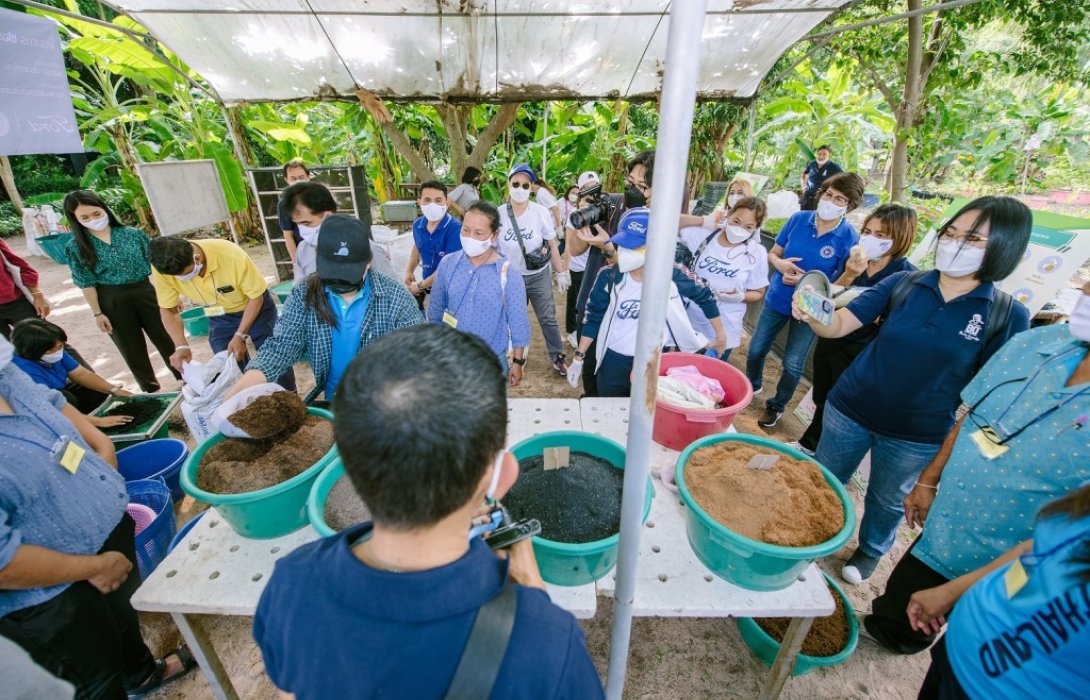 ฟอร์ด-พีดีเอ ฉลองฝึกอบรมสร้างอาชีพสู้โควิด-19 ครบ 250 ครัวเรือนใน 9 จังหวัด