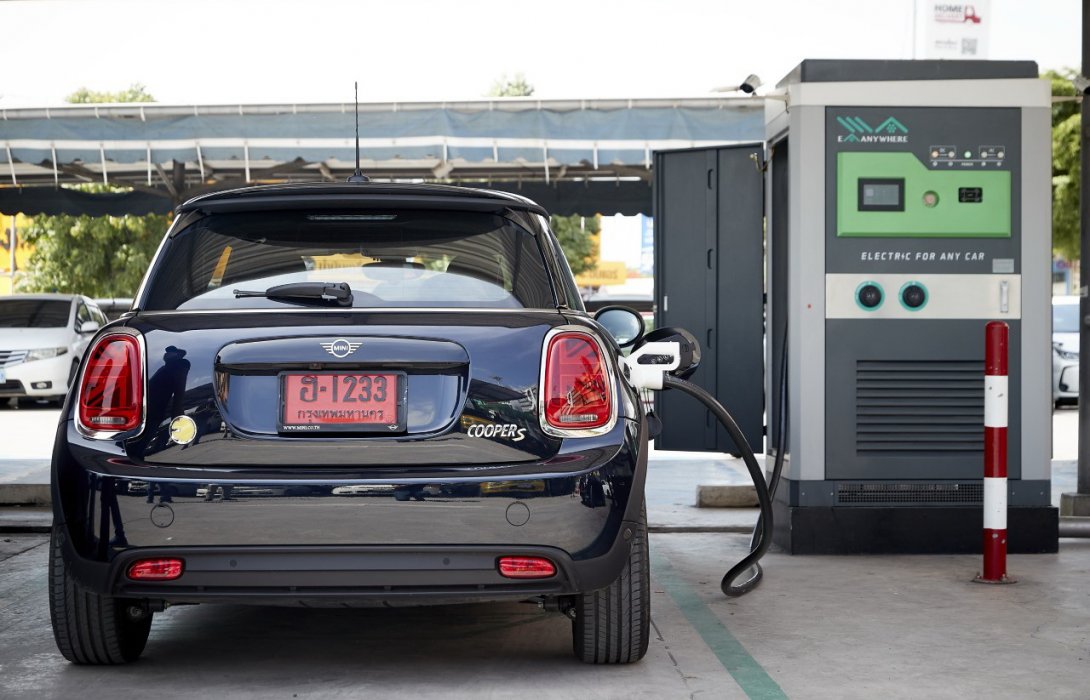 EA ร่วมสร้างประสบการณ์ มินิ ประเทศไทย ทดสอบการอัดประจุไฟฟ้าแบบ DC Fast Charge