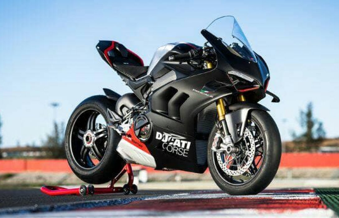 ดูคาติ เขย่า Motor Show 2022 อวดโฉม 6 บิ๊กไบค์รุ่นใหม่ ครั้งแรกในประเทศไทย 