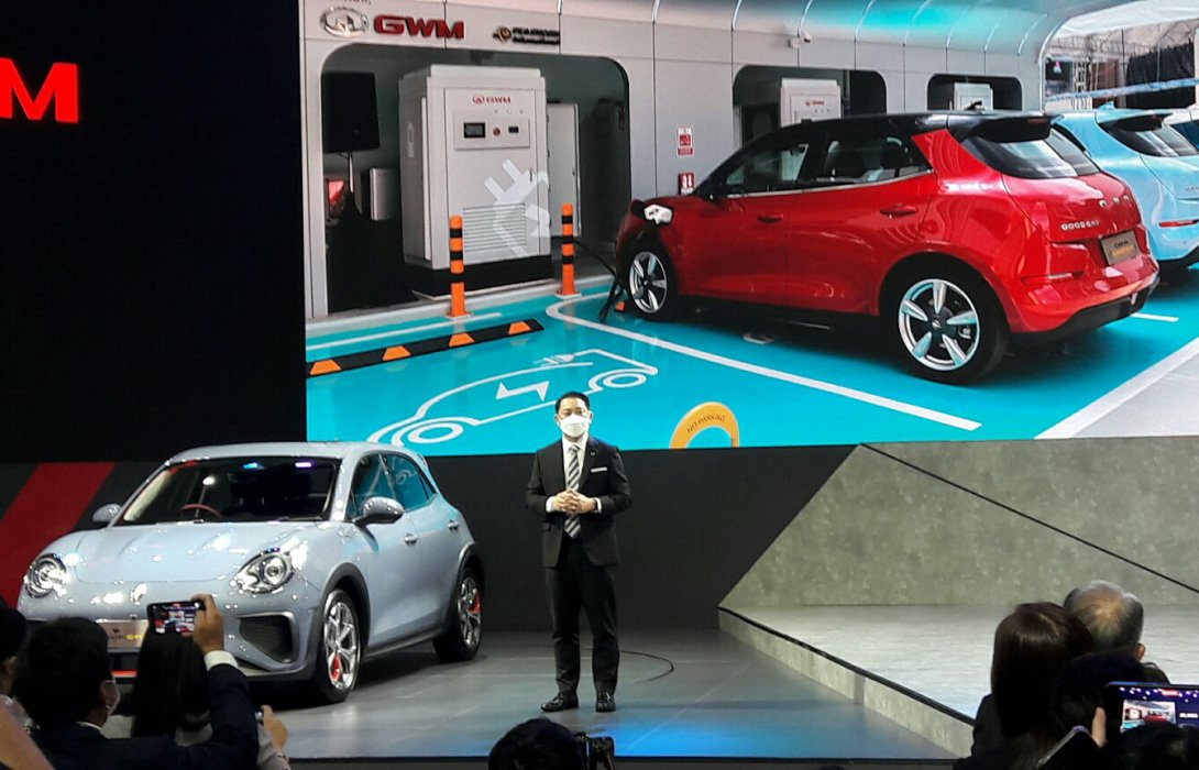 ปัง! มาก ลดกว่า 1.6 แสนบาท “ORA Good Cat” เกรท วอลล์ มอเตอร์ ชูธงผู้นำรถยนต์ไฟฟ้า  พร้อมอวดโฉม “TANK 300 HEV Concept Car” ใน งานบางกอกฯ มอเตอร์โชว์ ครั้งที่ 43