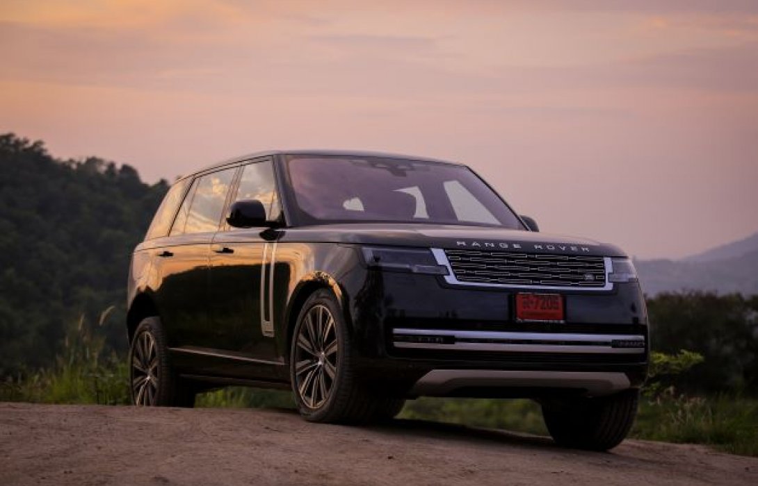แลนด์โรเวอร์เปิดตัว NEW RANGE ROVER สร้างนิยามใหม่ของการเดินทางที่หรูหรา