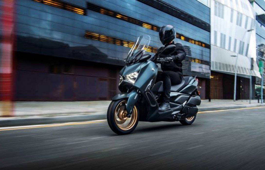 ใหม่! ยามาฮ่า เอ็กซ์แม็กซ์ คอนเน็คเต็ด หนึ่งเดียว ต้อง...MAX พรีเมียมสปอร์ตสกู๊ตเตอร์ที่ครองใจทั่วโลก