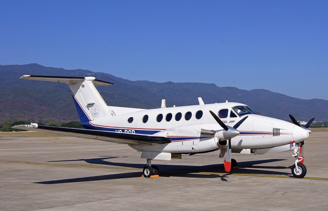 วิทยุการบินฯ มอบโอนอากาศยาน Super King Air 200 ให้สถาบันการบินพลเรือน