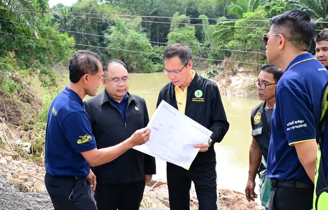 อธิบดีกรมทางหลวงชนบท ลงพื้นที่ติดตามสถานการณ์อุทกภัยบนโครงข่ายทางหลวงชนบทในพื้นที่ จ.นครศรีธรรมราช จ.สุราษฎร์ธานี 