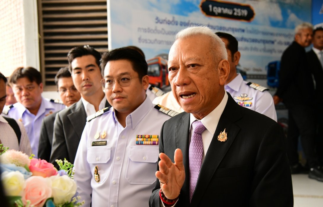 “พิพัฒน์” ดัน ขสมก. ก้าวสู่ปีที่ 50 เปิดยุครถเมล์ไฟฟ้า ลดมลพิษ – ลดต้นทุน เพื่อคุณภาพชีวิตคนเมือง