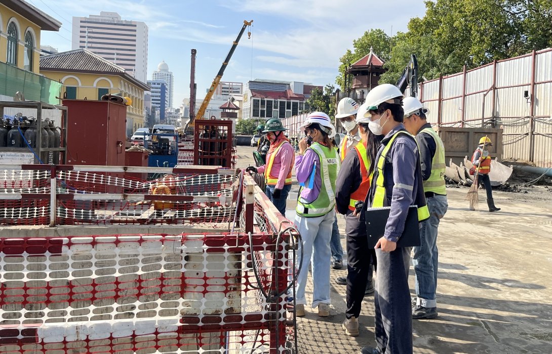 รฟม. ลงพื้นที่ตรวจติดตามการดำเนินงานลดผลกระทบด้านสิ่งแวดล้อมในช่วงเวลากลางวัน การก่อสร้างโครงการรถไฟฟ้าสายสีม่วง