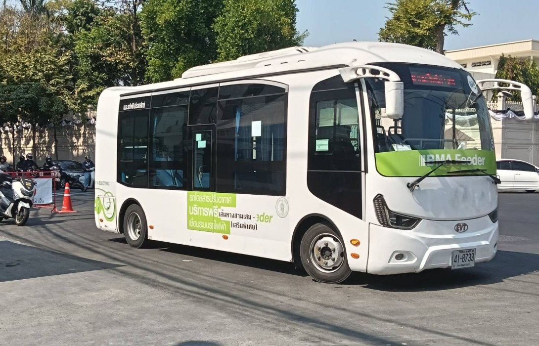 รฟม. ร่วมกับหน่วยงานพันธมิตร จัดการจราจร พร้อมจัดรถ Feeder อำนวยความสะดวกการเดินทางระหว่างการปิดการจราจรบนถนนสามเสน