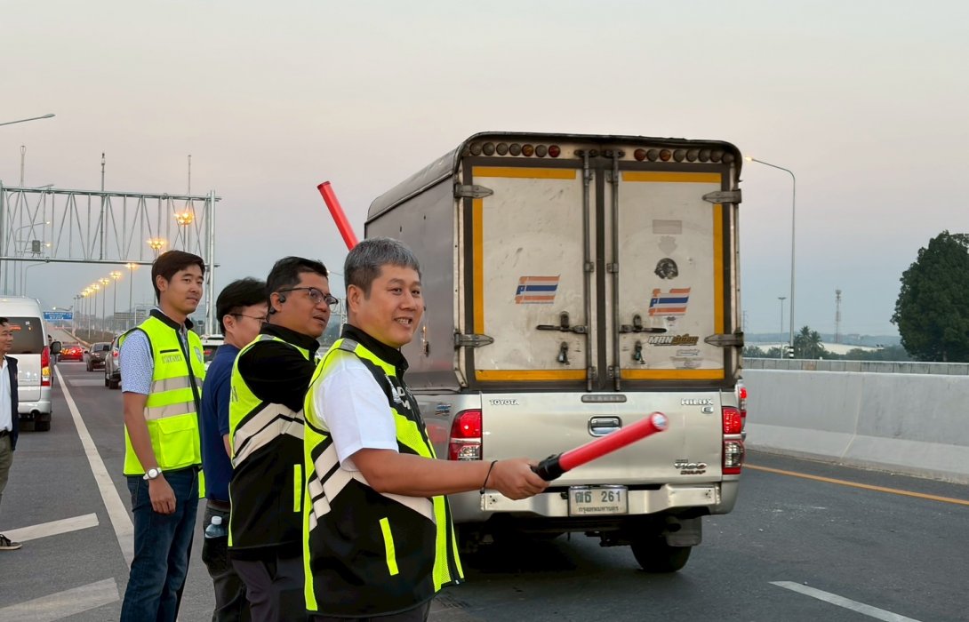 รองอธิบดีกรมทางหลวง ติดตามการปรับทิศจราจร M6 ช่วงบางปะอิน – ปากช่อง รองรับขาเข้ากรุงเทพฯ ช่วงท้ายสงกรานต์