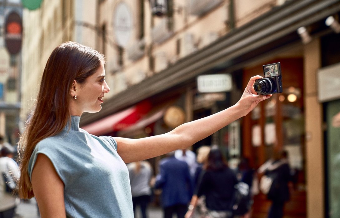 โซนี่ส่ง RX100 VI ปฏิวัติไลฟ์สไตล์การถ่ายภาพเพื่อนักเดินทางตัวจริงพลังซูมไกล200ม.ม. 