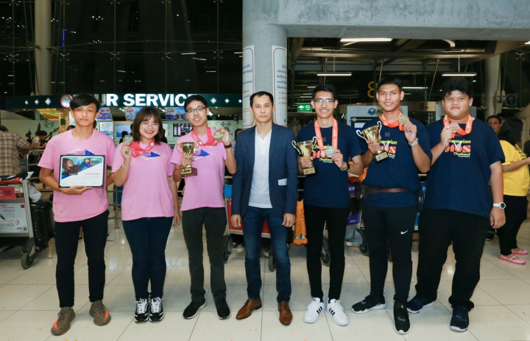 สุดปลื้มต้อนรับ 6 เยาวชนไทยคว้าแชมป์โลก 2 เวทีการแข่งขัน Microsoft และ Adobe ที่สหรัฐอเมริกา 